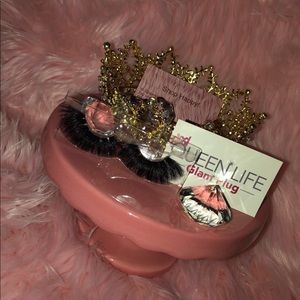 QueenLife “HollyHood Lashes”